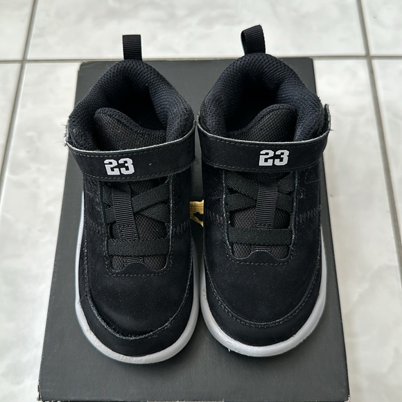 Jordan Max Aura 3 - Picture 2 of 8